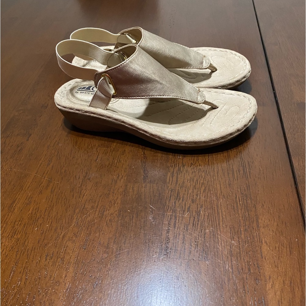 White Mountain Champagne & Gold Sandals, Size 6